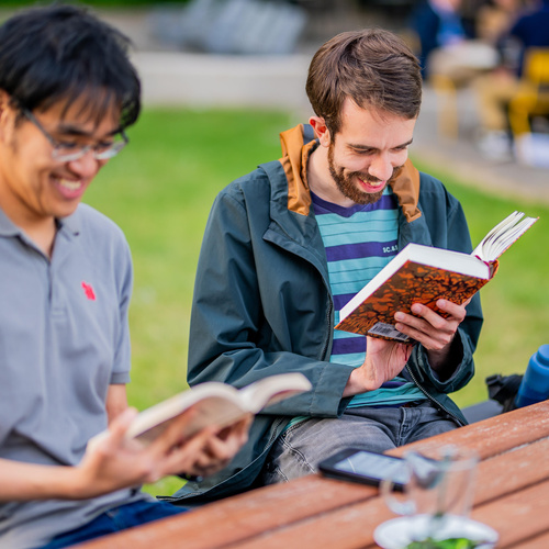 Foto-impressie | BYO Book Café