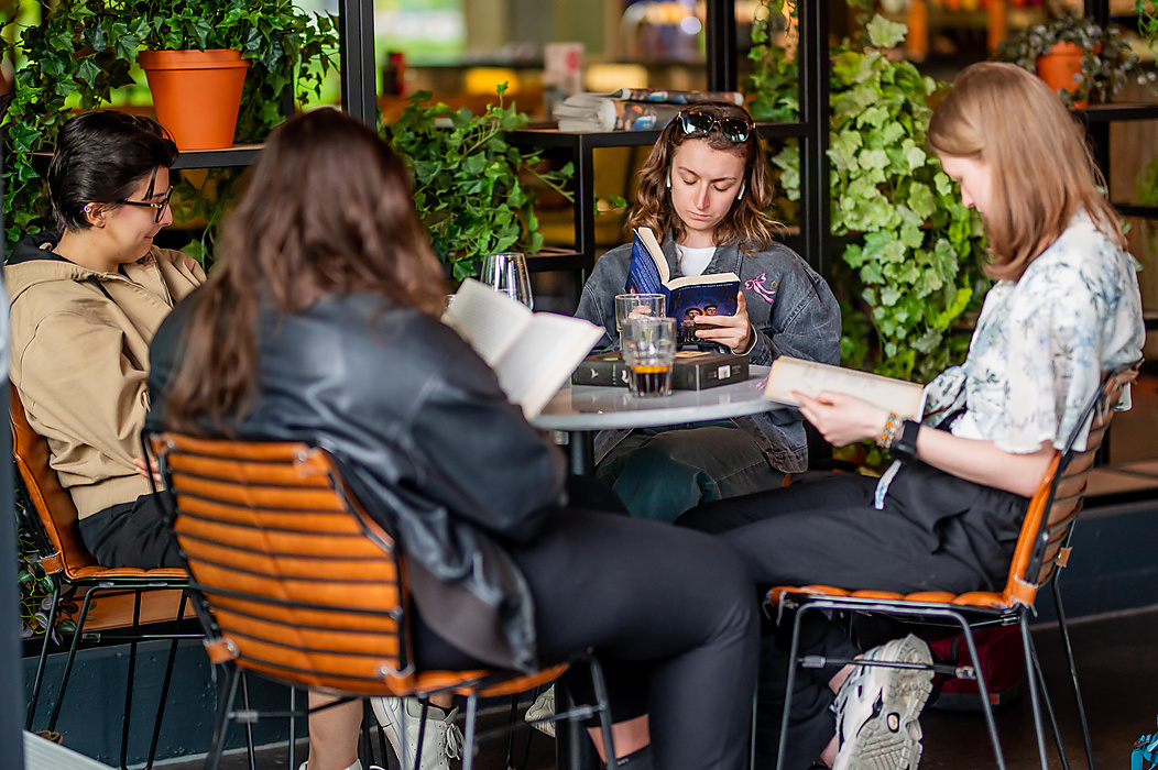 Foto-impressie | BYO Book Café