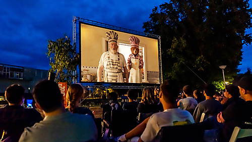 Outdoor Movie: Paddington 2 - 1