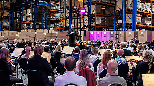 Philsurround: Neem plaats midden in het orkest - 1