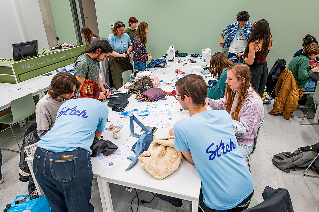 Photo Impression | Clothing Repair & Customization Café